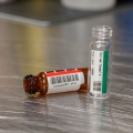 B-494_vial_app05-SQ.jpg